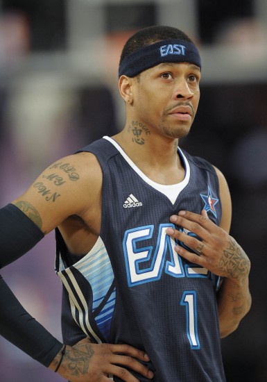 在攻防两端 在攻防两端